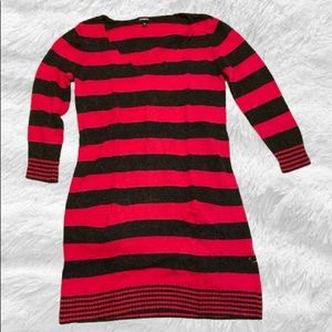 Express tunic sweater in pink and dark gray, M